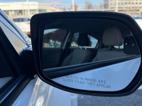 Used 2016 Honda HR-V LX image 47