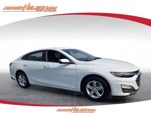 Used 2023 Chevrolet Malibu LS w/ Driver Confidence Package FWD image 1