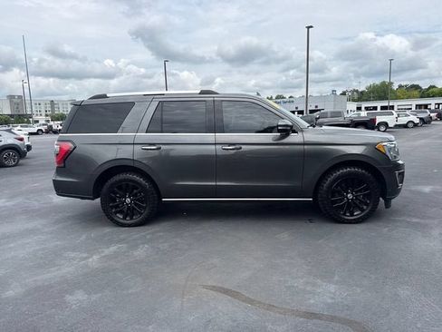 Used 2019 Ford Expedition Limited w/ Equipment Group 301A RWD image 2