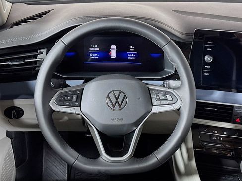 New 2025 Volkswagen Jetta SE image 13