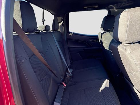 Used 2025 GMC Canyon Elevation image 25