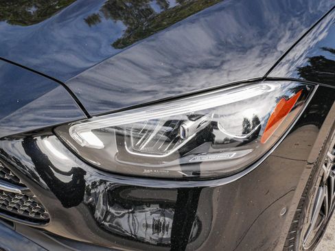 Used 2022 Mercedes-Benz C 300 4MATIC Sedan image 6