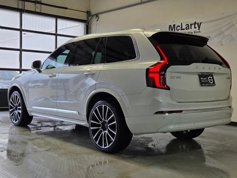 New 2026 Volvo XC90 B6 Plus w/ Protection Package Premier AWD/4WD image 4