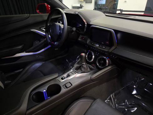 Used 2016 Chevrolet Camaro SS RWD image 33