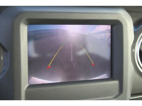 Used 2021 Jeep Wrangler Unlimited Sahara image 20