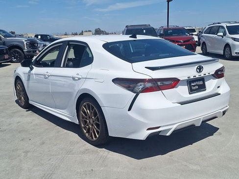 Used 2024 Toyota Camry SE w/ Convenience Package FWD image 6