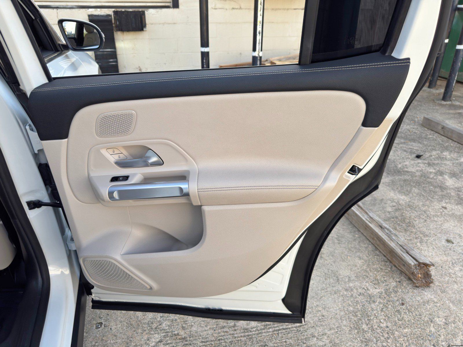 Used 2024 Mercedes-Benz GLB 250 w/ Exclusive Package image 50