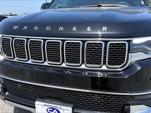 Used 2024 Jeep Wagoneer Series II AWD/4WD image 39