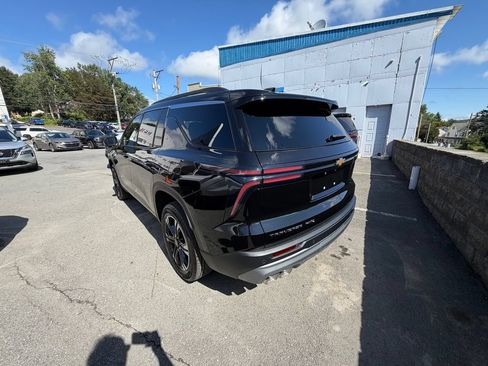 New 2027 Chevrolet Traverse LT w/ Sun and Wheel Package AWD/4WD image 3