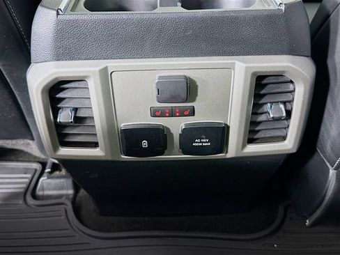 Used 2020 Ford F150 Lariat w/ Equipment Group 502A Luxury AWD/4WD image 31