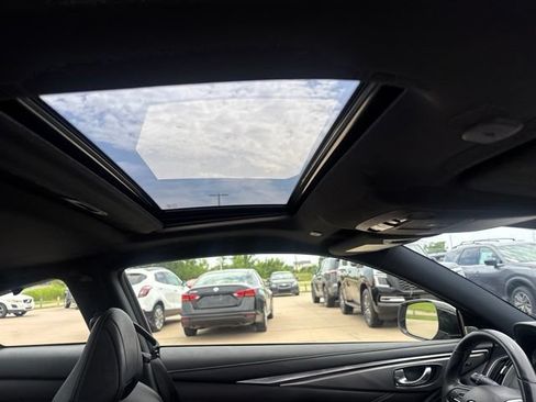 Used 2019 INFINITI Q60 3.0t Luxe w/ Essential Package AWD/4WD image 25