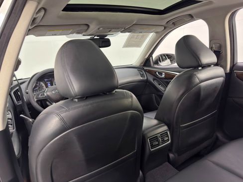 Used 2019 INFINITI Q50 Luxe w/ Cargo Package (L96) image 32