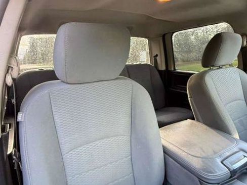 Used 2015 RAM 2500 Tradesman w/ Chrome Appearance Group AWD/4WD image 8