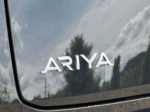 Used 2024 Nissan Ariya AWD image 29