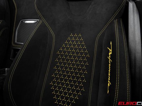 Used 2019 Lamborghini Huracan Performante image 42