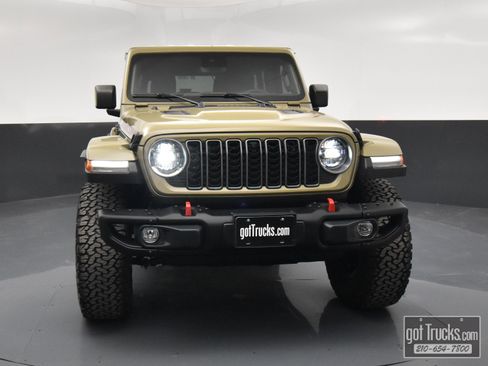 Used 2025 Jeep Wrangler Unlimited Rubicon image 44