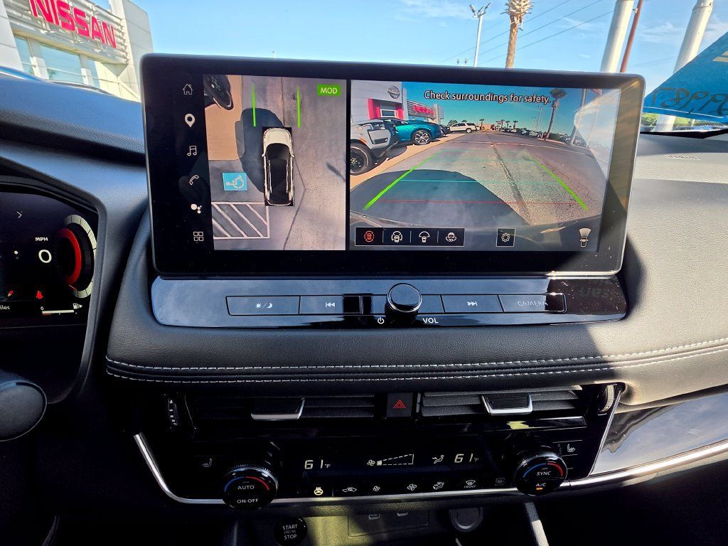 Used 2024 Nissan Rogue SL FWD image 22
