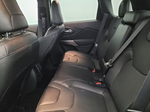 Used 2022 Jeep Cherokee Limited image 18