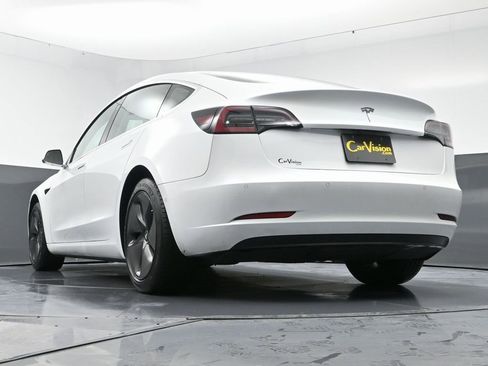 Used 2019 Tesla Model 3 Standard Range Plus image 52