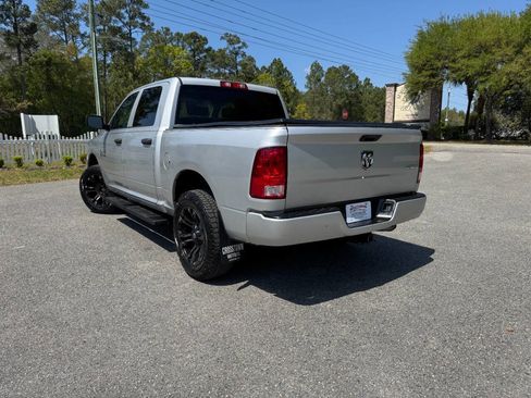 Used 2018 RAM 1500 Express image 32
