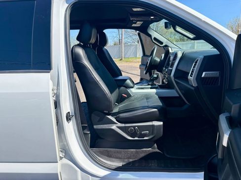 Used 2015 Ford F150 Lariat image 28