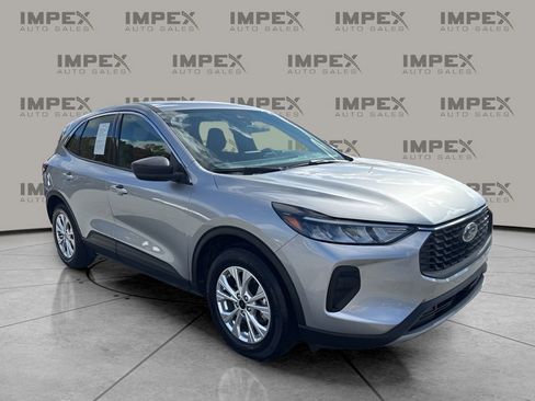 Used 2024 Ford Escape Active w/ Cold Weather Package image 7