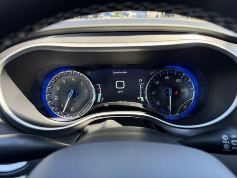 New 2026 Chrysler Voyager LX image 19