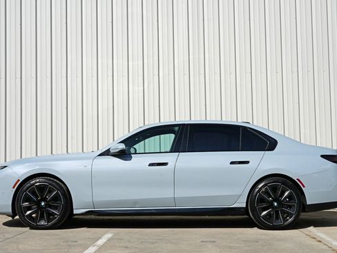 Used 2024 BMW 740i w/ M Sport Professional Package RWD image 9