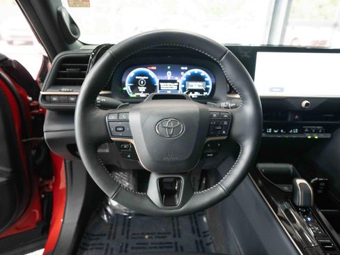 Certified 2024 Toyota Crown Platinum AWD/4WD image 22