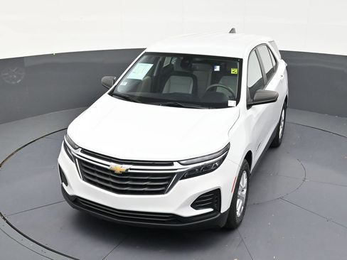 Used 2022 Chevrolet Equinox LS FWD image 20