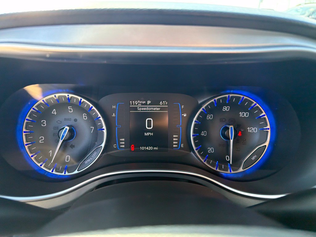 Used 2019 Chrysler Pacifica Touring Plus w/ S Appearance Package FWD image 21
