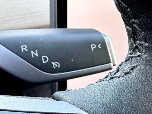 Used 2024 Tesla Model Y Long Range image 12