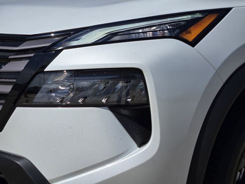 New 2026 Nissan Rogue SV image 9