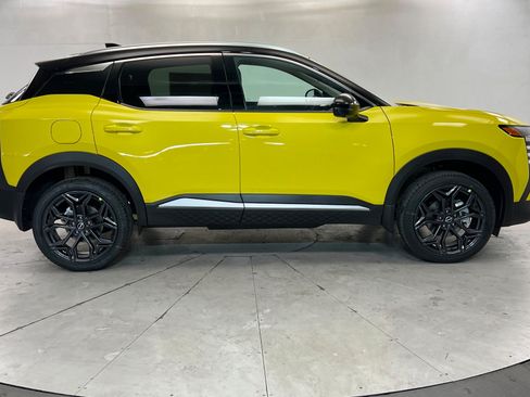 New 2026 Nissan Kicks SR FWD image 6