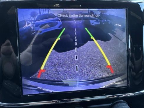 Used 2021 Jeep Grand Cherokee Laredo X image 31