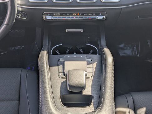 Certified 2025 Mercedes-Benz GLE 450e 4MATIC image 6