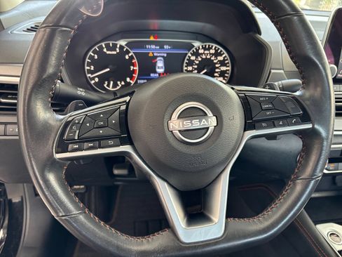 Used 2025 Nissan Altima 2.5 SR FWD image 28