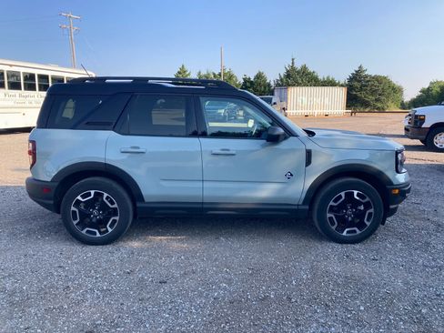 Used 2022 Ford Bronco Sport Outer Banks w/ Tech Package AWD/4WD image 8