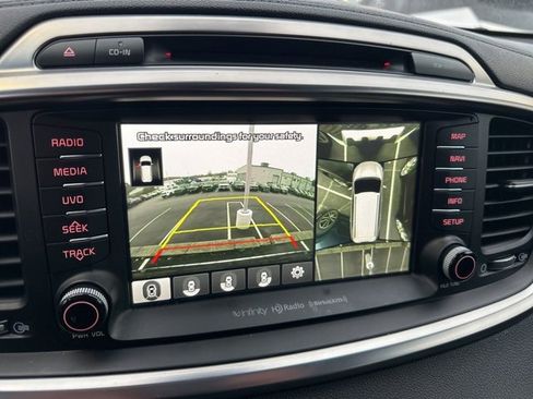 Used 2017 Kia Sorento SX image 7