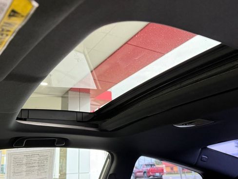 Used 2019 Honda Civic Touring image 22