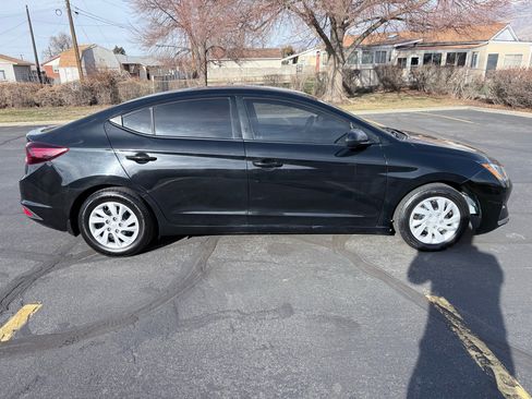 Used 2020 Hyundai Elantra SE image 4