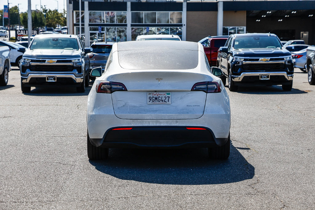 Used 2023 Tesla Model Y Long Range AWD/4WD image 3