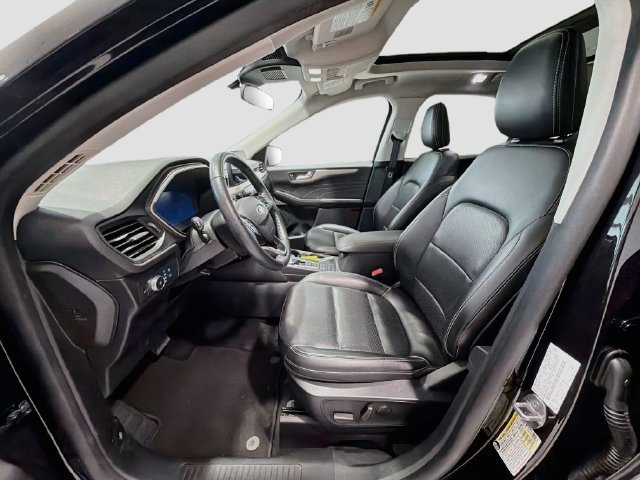 Used 2021 Ford Escape SEL w/ Technology Package FWD image 17