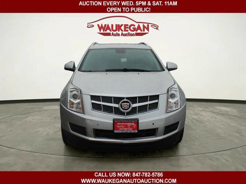 Used 2011 Cadillac SRX Luxury image 2