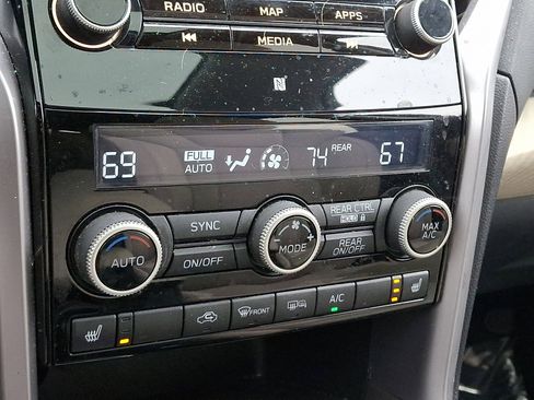 Used 2021 Subaru Ascent Premium w/ Sport Package image 19