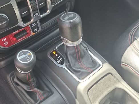 Used 2021 Jeep Wrangler Unlimited Rubicon AWD/4WD image 14