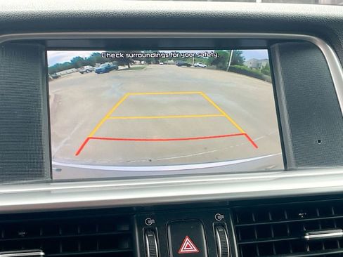 Used 2020 Kia Optima LX FWD image 14