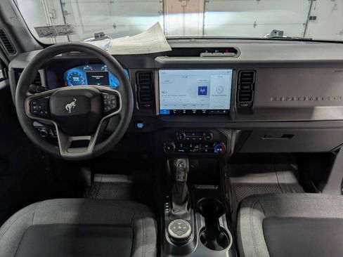 Used 2025 Ford Bronco 2-Door AWD/4WD image 17
