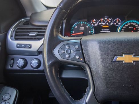 Used 2020 Chevrolet Tahoe Premier AWD/4WD image 32