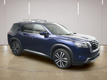 Certified 2025 Nissan Pathfinder Platinum
